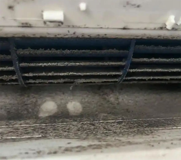 沙县空调吹的风有股烧焦味是怎么回事